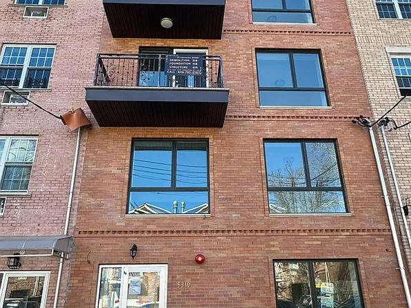 5310 102nd St, Corona, NY 11368