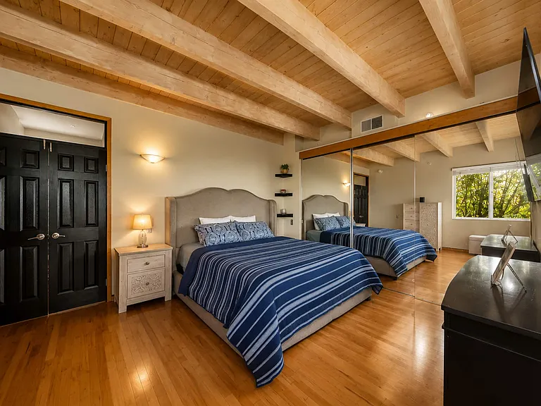 4350 Alta Mira Dr — Photo 30