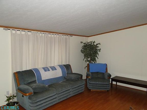 5th image of 182 Circle Dr SW