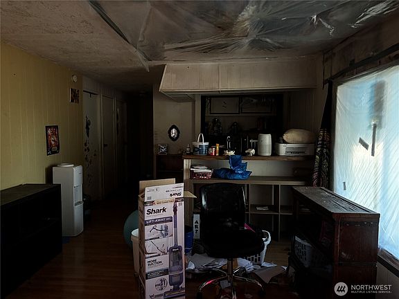 5th image of 16926 Canal Road SE