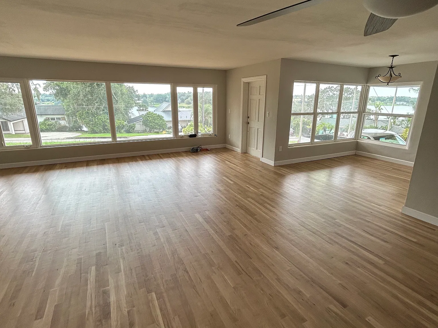 3 bed, 1348 sqft, $2,400 — Photo 1