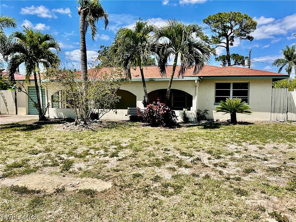 1st image of 10655 Woods Cir