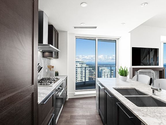 2nd image of 1501 Foster St #2102