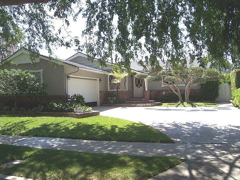 10531 Gothic Ave, Granada Hills, CA 91344 Zillow