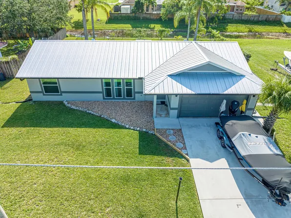 2367 SW Kent Circle, Port St Lucie, FL 34953