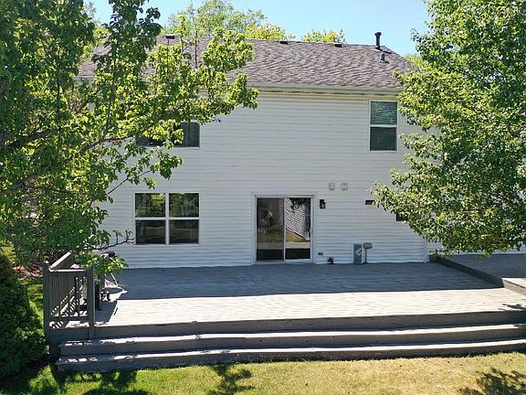 2nd image of 1093 Oak Wood Dr