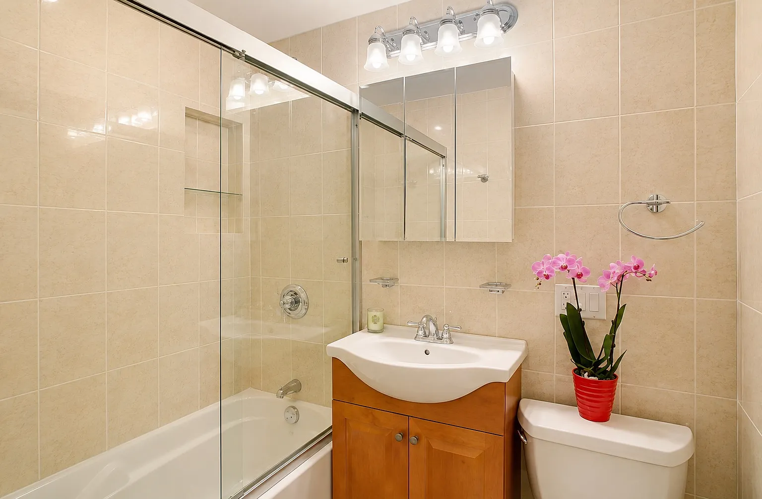 1 bed, $3,000 — Photo 4