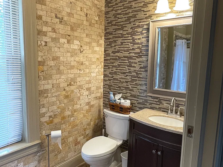 110 Cedar St #B — Photo 15