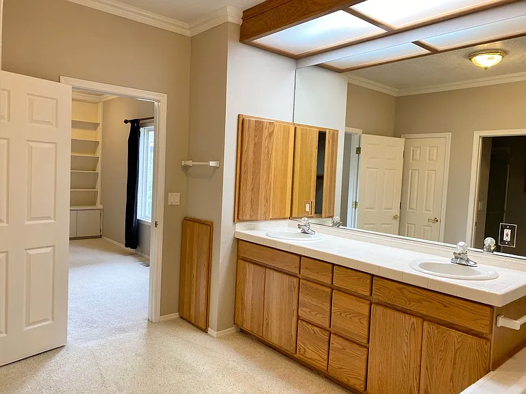 14241 NW Lakeshore Ct — Photo 15