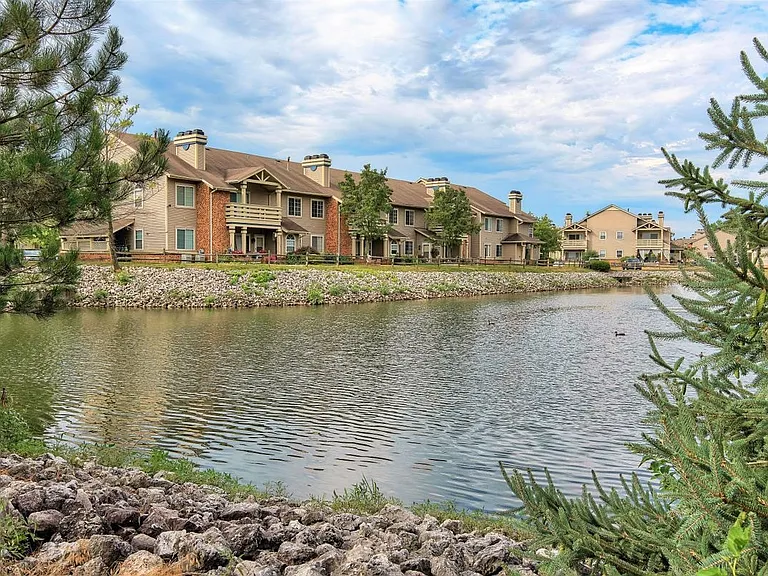 Perry' Crossings Apartments — Photo 6