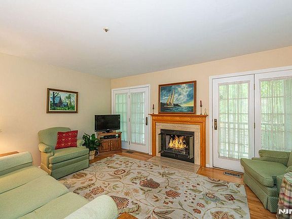 5th image of 314 Sturbridge Ct