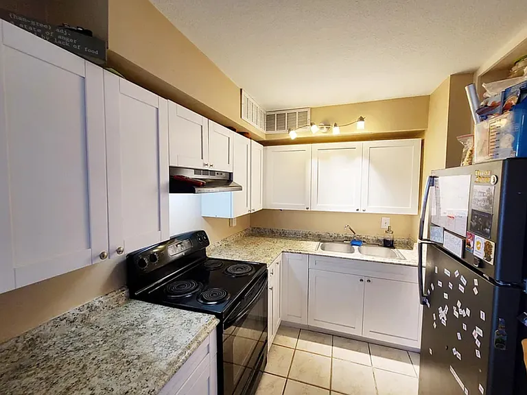 3609 Townhouse Ct — Photo 5