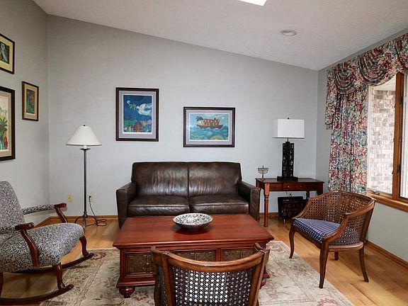 2nd image of 3070 Castle Woods Ln