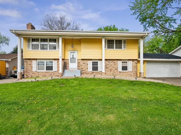 7237 Willow Ln, Minneapolis, MN 55430