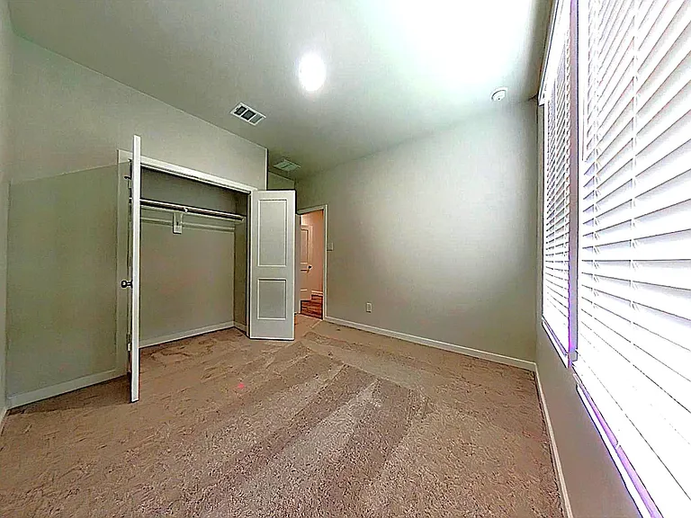 523 Shoreview Dr — Photo 6