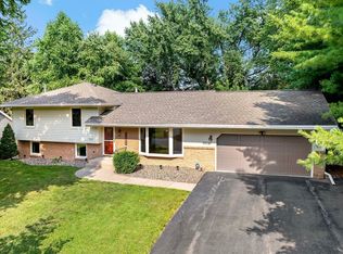 9835 Brookside Ave, Minneapolis, MN 55431