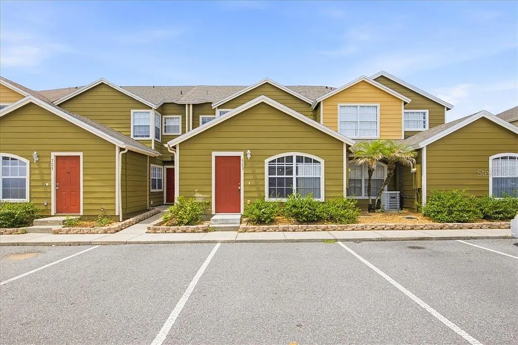 1 bed, 1.0 bath, 800 sqft, $1,100 — Photo 1