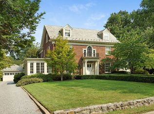 127 Oxford Blvd, Garden City, NY 11530