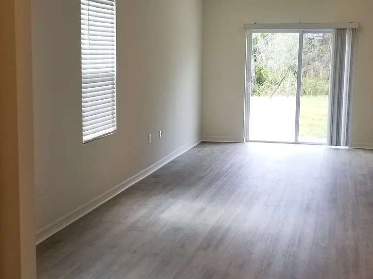 1419 Glenrise Ct — Photo 9