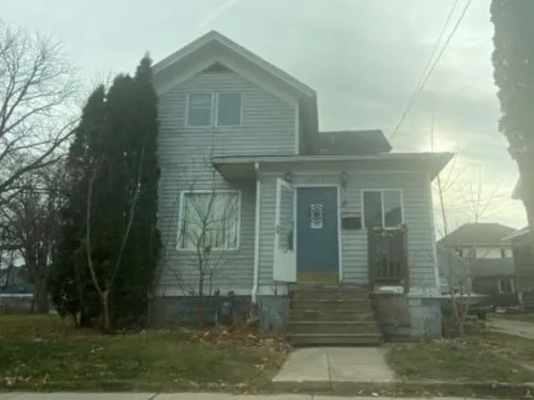 607 Otter Ave, Oshkosh, WI 54901