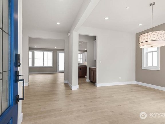 2nd image of 9971 135th Avenue NE #2