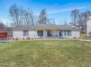 60 Lakeview Dr, Mountain Top, PA 18707