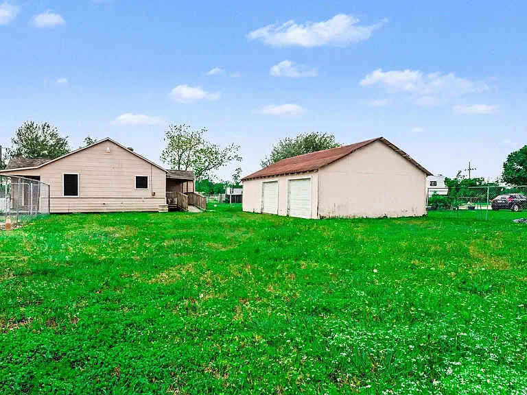 5615 John Martin Rd — Photo 4