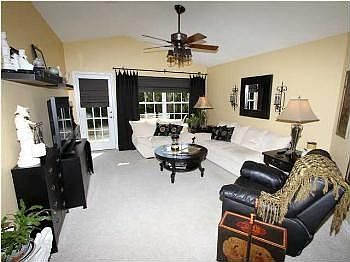 4th image of 1470 Sterling Point Dr