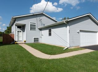 3006 30th St, Zion, IL 60099
