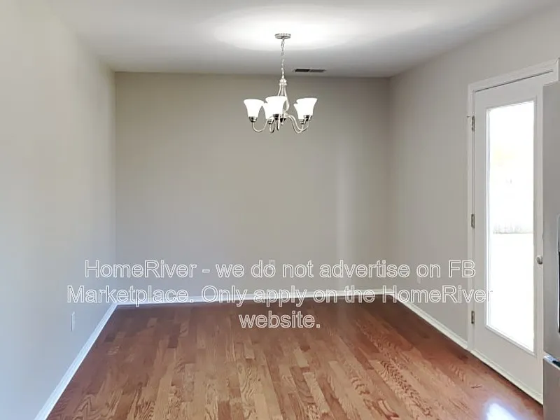 4 bed, 2.5 bath, 1948 sqft, $2,175 — Photo 4