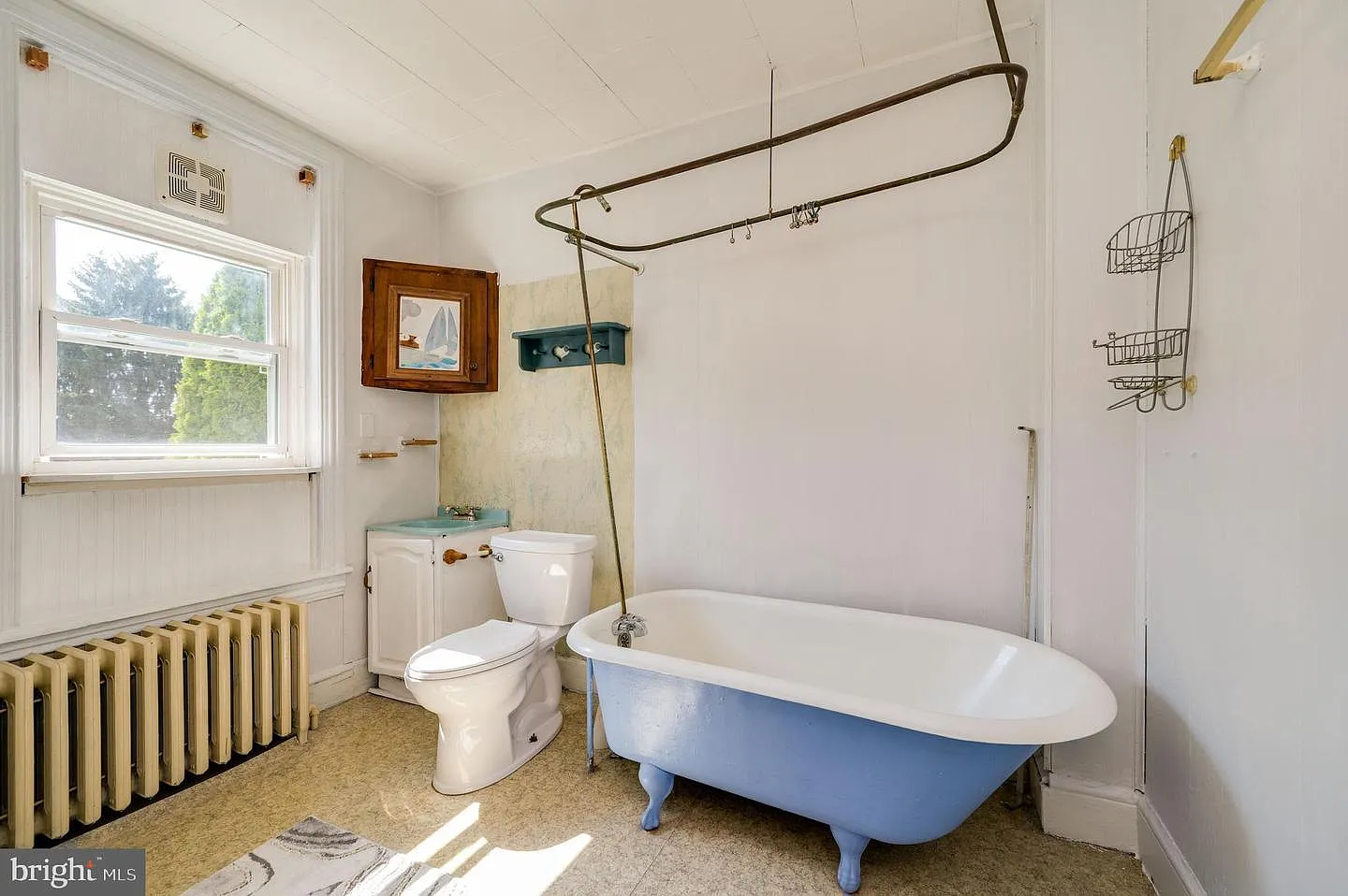 2 bed, 1.5 bath, 1000 sqft, $1,350 — Photo 3