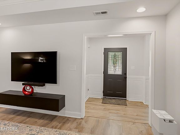 4th image of 2526 Peach Orchard Rd
