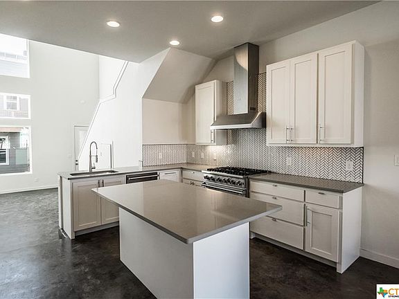 5th image of 1137 N Academy Ave
