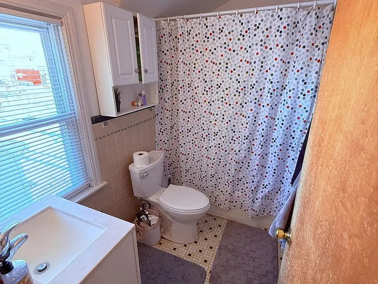 13 S Orchard St — Photo 28