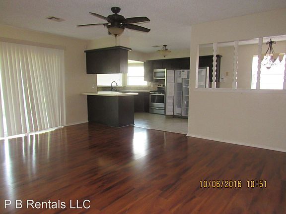 3rd image of 2704 NW 75th St