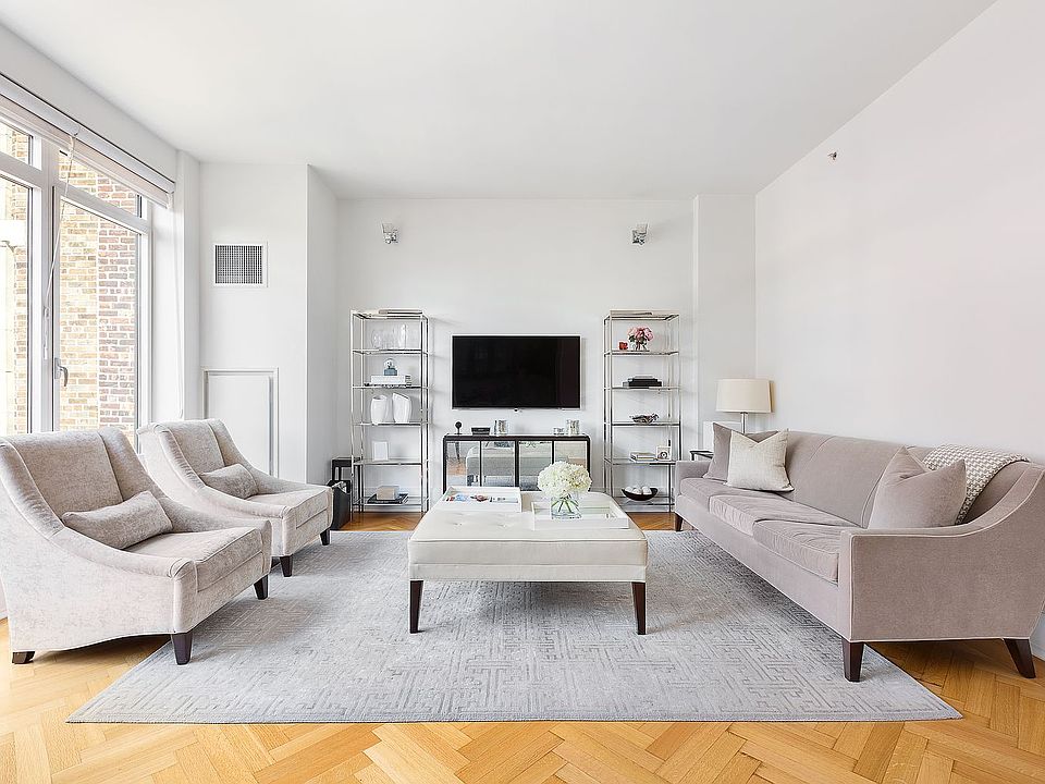 1st image of 205 W 76th St #1601