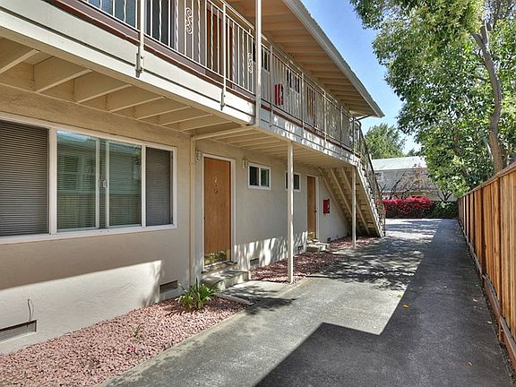 2nd image of 835 Webster St APT 2
