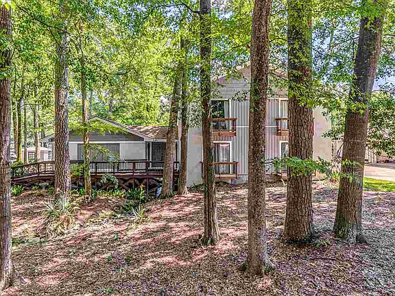 2nd image of 206 Bay Park Dr