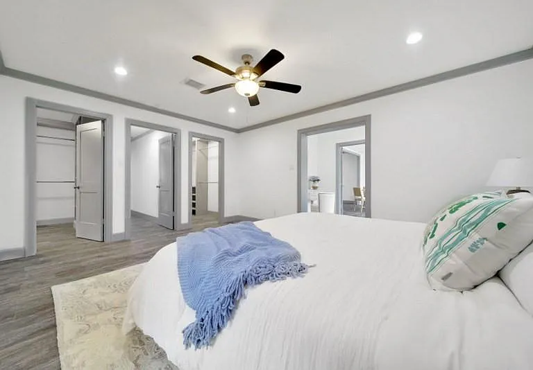 10042 Briar Forest Dr — Photo 29