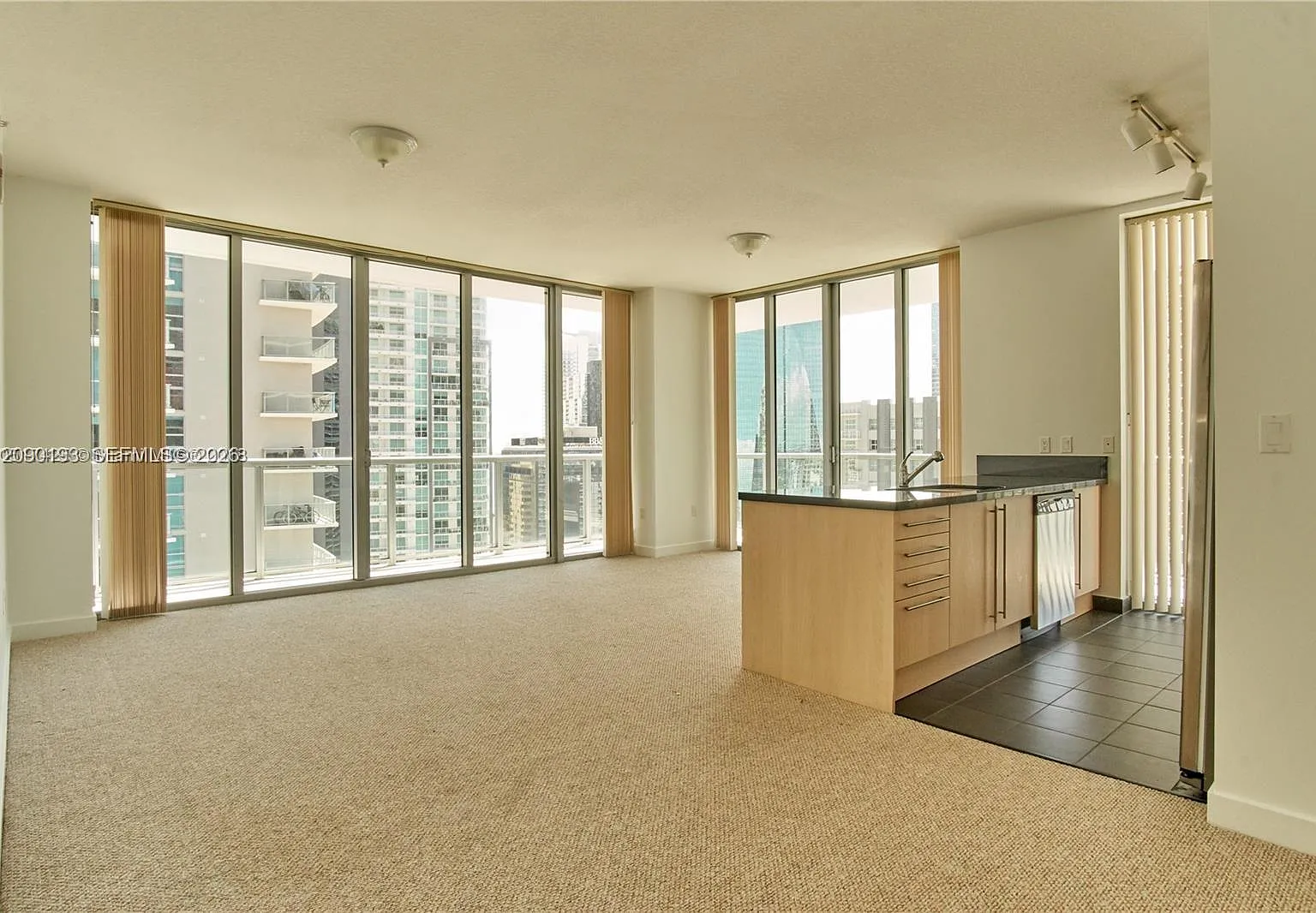 Axis On Brickell Ii C — Photo 4
