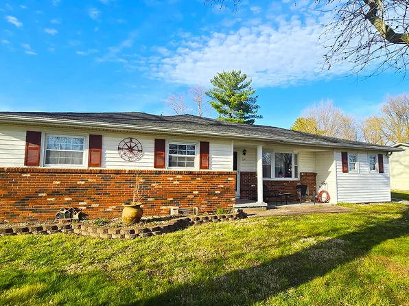 614 Superior St, Irvington, IL 62848