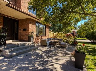 541 Hambling Ct, Burlington, ON L7N 3S4