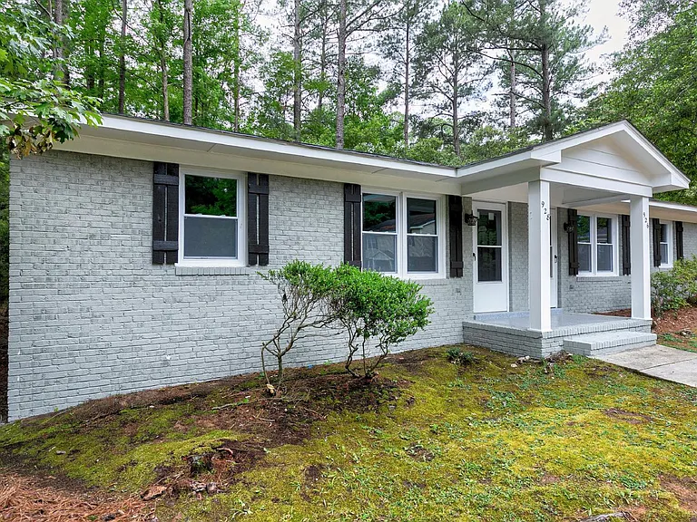 928 Jason Ct — Photo 2