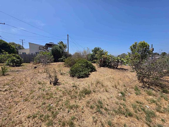 5th image of 941 Cuyamaca Ave