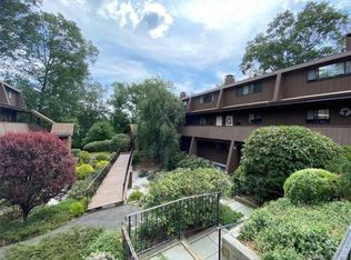 153 Knapps Hwy #153, Fairfield, CT 06825