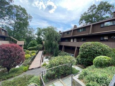 153 Knapps Hwy #153, Fairfield, CT, 06825