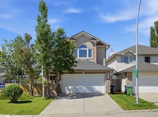 79 Citadel Crest Heath S, Calgary, AB T3G4W4