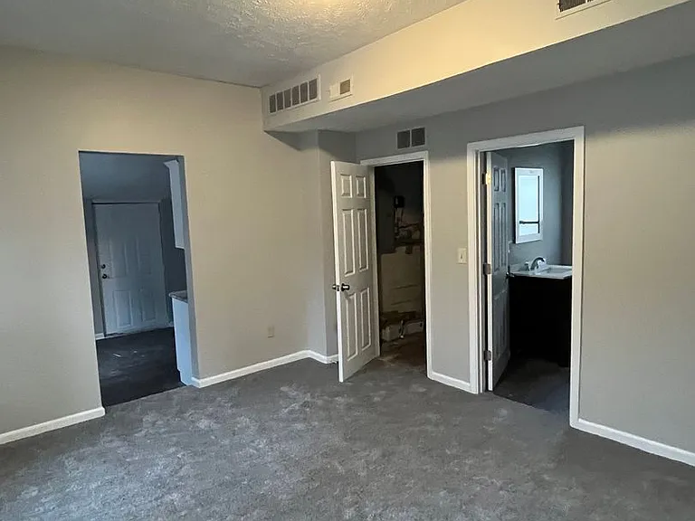 7728 Elton Ave — Photo 32