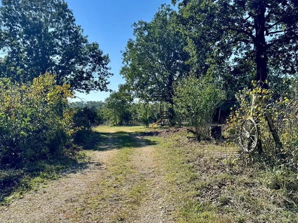 12162 Valley View Road, Mountain Grove, MO 65711