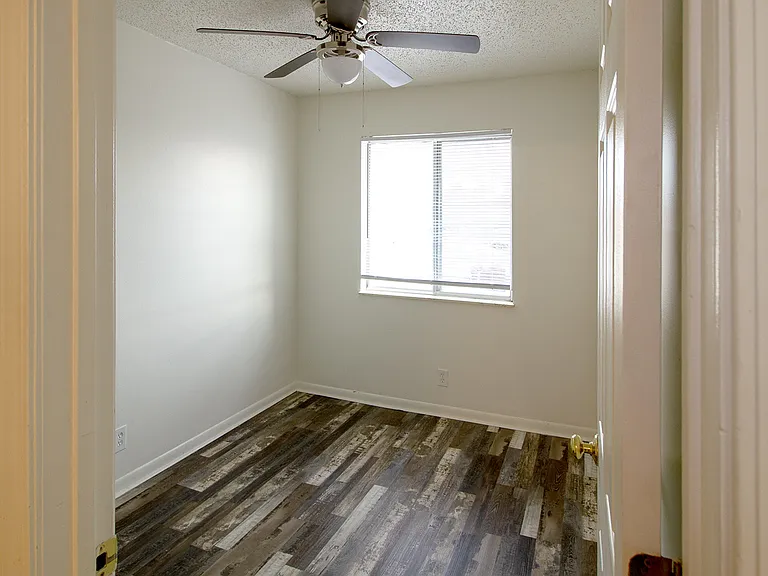 4967 E Lincoln St #112 — Photo 10